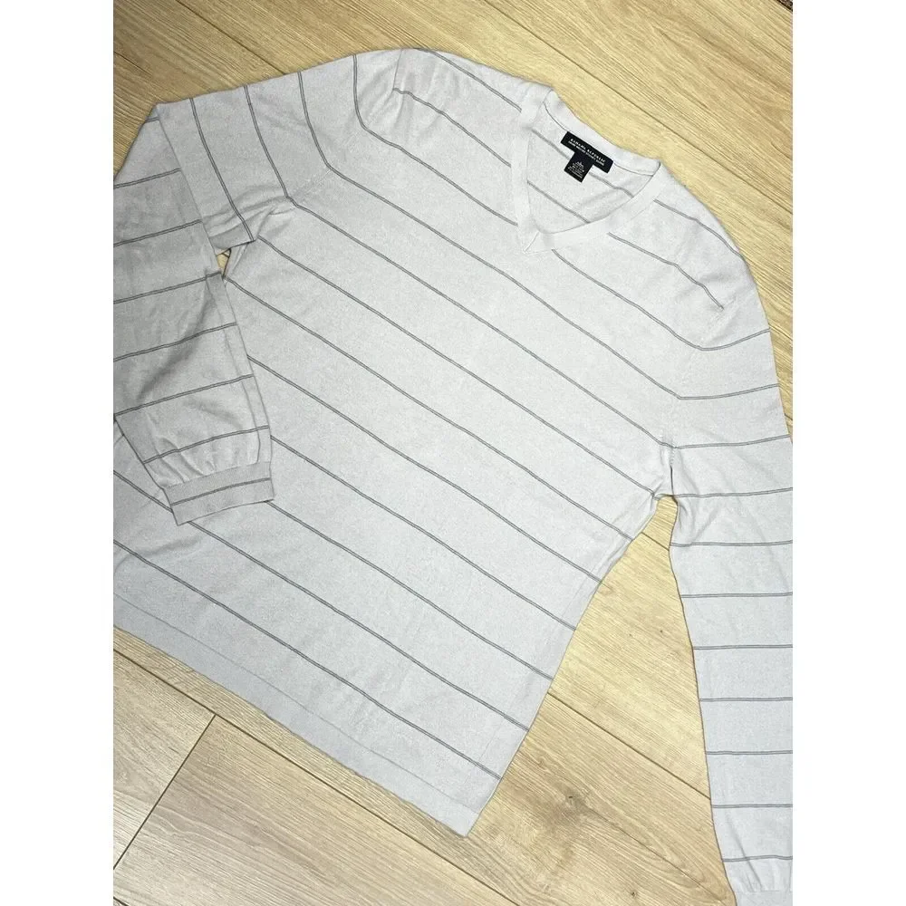 Banana Republic Luxury Blend Men's Sweater Sz Large V Neck Silk Cotton‎ Cashmere